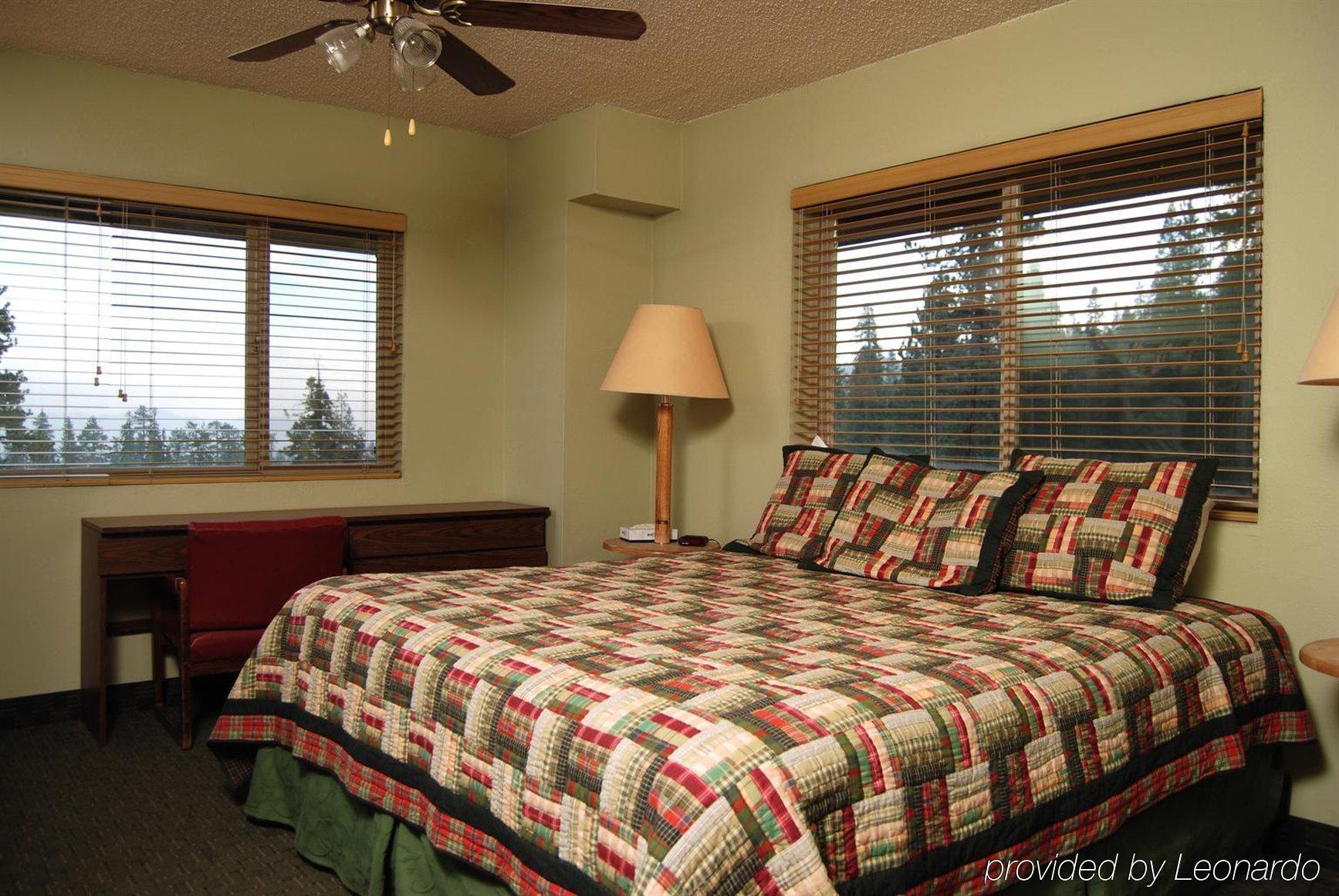 Montecito Sequoia Lodge Wilsonia Room photo