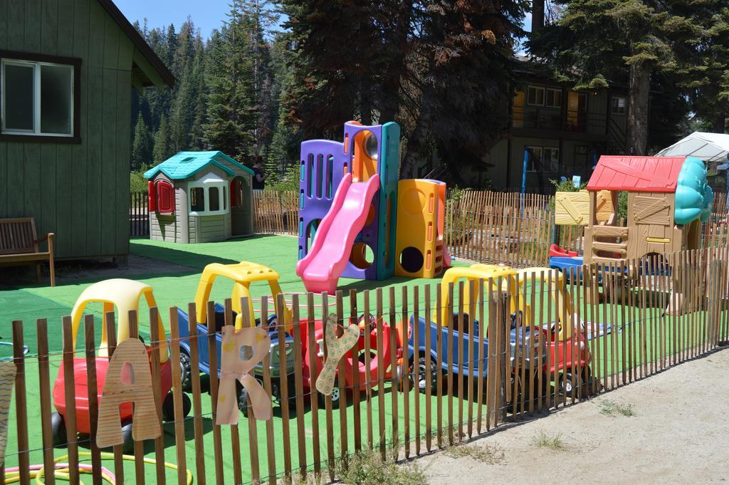 Montecito Sequoia Lodge Wilsonia Exterior photo